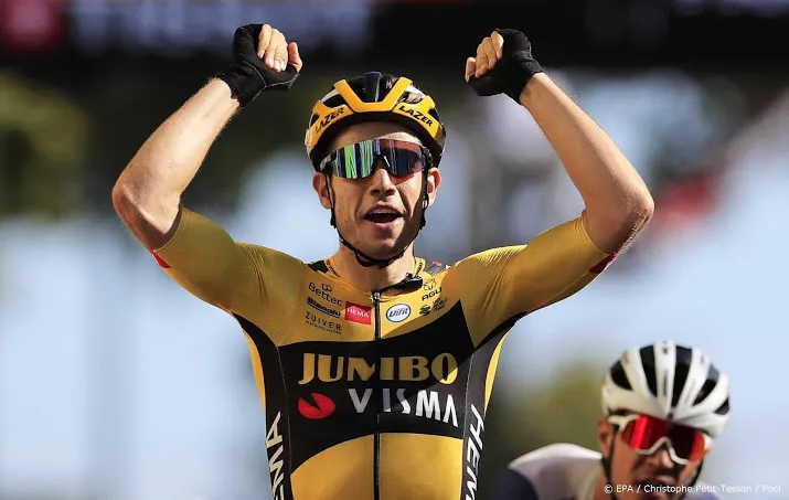 van aert bezorgt jumbo visma ook zege in tirreno adriatico