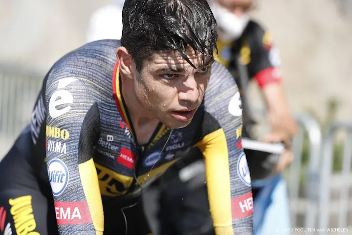 van aert wint in heusden zolder en ziet van der poel opgeven