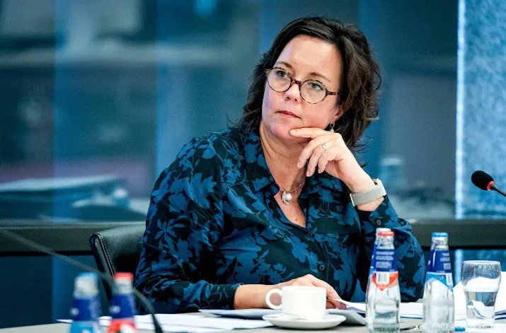 van ark blijft zoeken naar zorgpersoneel maar trekt niet de knip