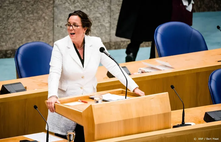 van ark rivm opheldering gevraagd over richtlijn mondkapjes