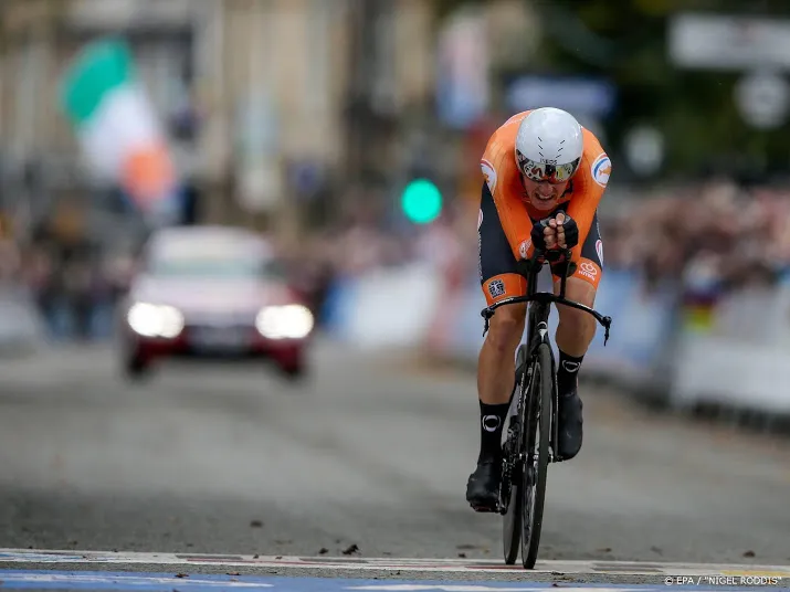 van baarle met team ineos naar dauphine
