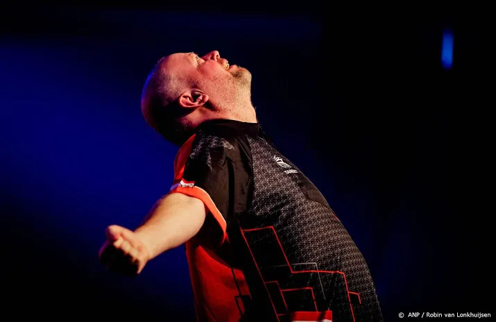 van barneveld blijft laatste in premier league