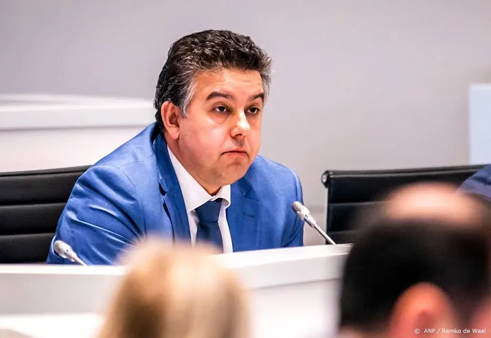 van corruptie verdachte haagse wethouder heeft baan ministerie