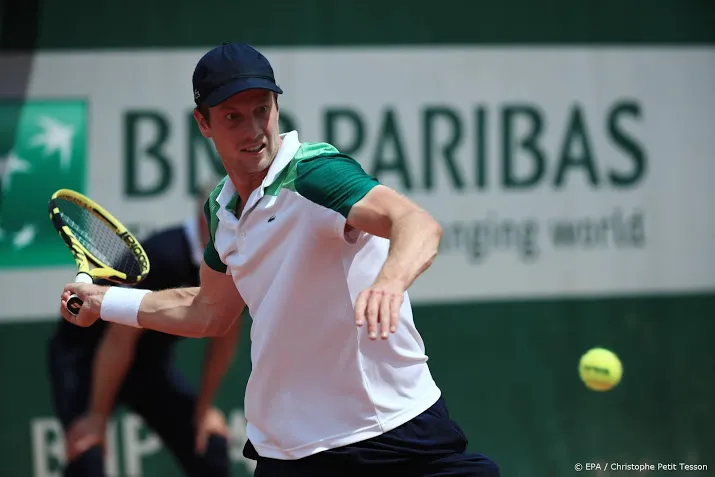 van de zandschulp als lucky loser toch op wimbledon