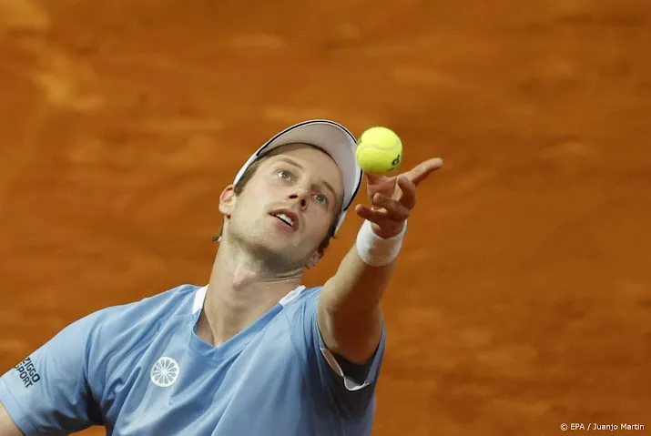 van de zandschulp en griekspoor op eerste dag roland garros