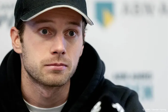 van de zandschulp meldt zich af voor tennistoernooi geneve