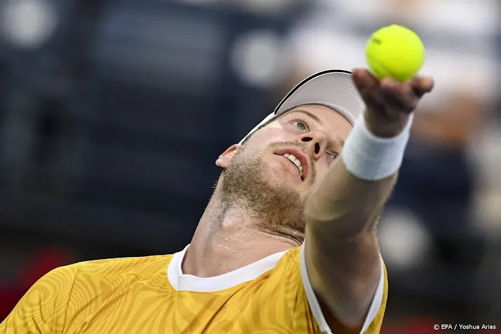 van de zandschulp met middelkoop uitgeschakeld in indian wells