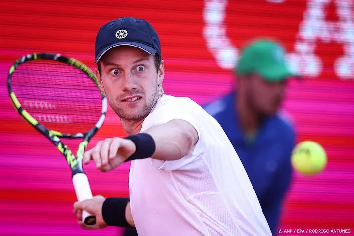 van de zandschulp toont herstel in madrid met zege op eubanks