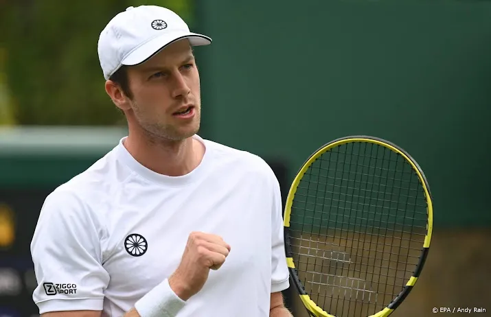 van de zandschulp tweede nederlander in derde ronde wimbledon