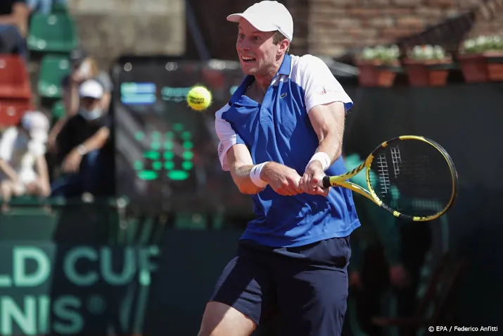 van de zandschulp uitgeschakeld in indian wells