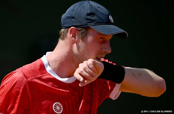 van de zandschulp verliest in parijs van argentijnse qualifier