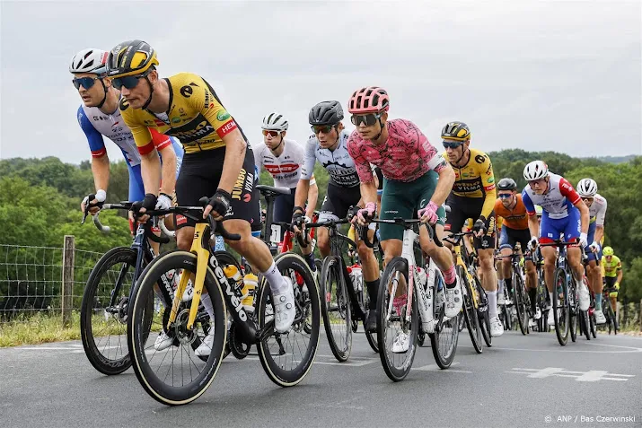 van den berg sprint naar ritwinst route doccitanie