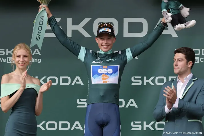 van den broek geniet van dag in het groen in tour