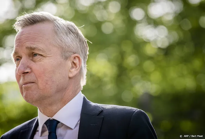 van der burg praat dinsdag met bestuurders over tweede ter apel