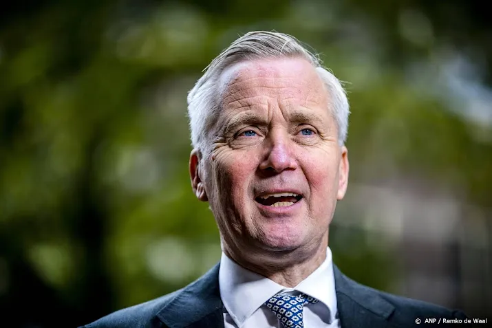 van der burg vraagt regios dringend om plekken voor oekrainers