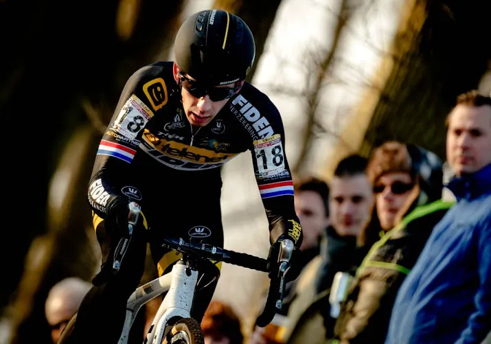 van der haar wint bij start veldritseizoen