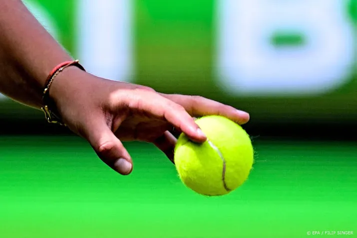 van der hoek uit dubbelspel wimbledon wegens corona partner