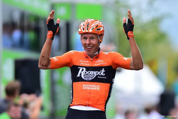 van der hoorn en kreder met wielerploeg intermarche in giro