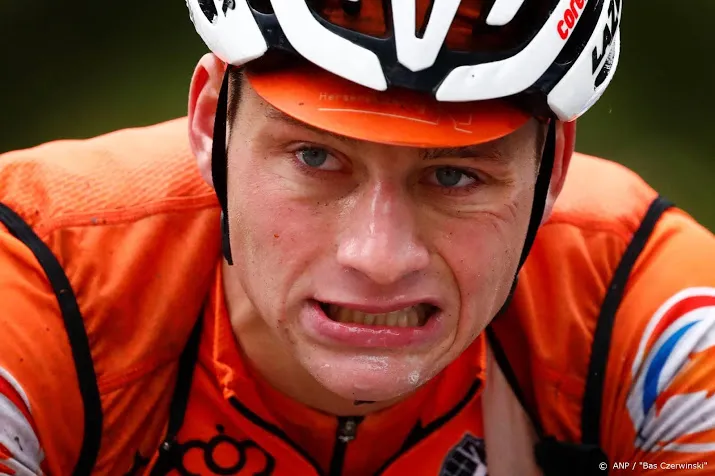van der poel grijpt naast zege in gran piemonte