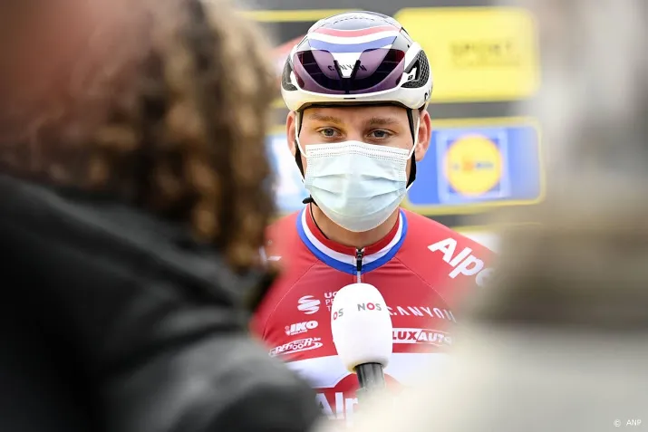 van der poel maakt indruk bij wb mountainbike