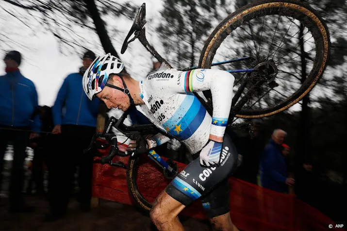 van der poel maakt rentree in wereldbeker veldrijden hulst