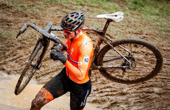 van der poel naar dertigste zege in hulst