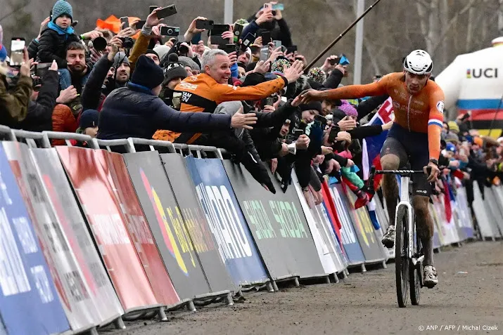 van der poel opent seizoen in milaan sanremo