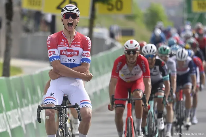 van der poel stapt met verkoudheid af in ronde van zwitserland