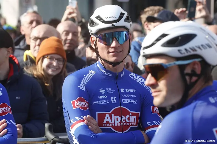 van der poel wint na solo wielerklassieker milaan sanremo