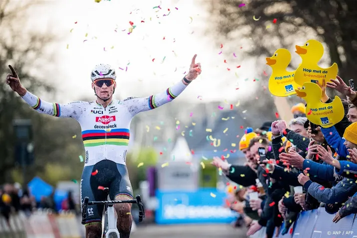 van der poel wint ook laatste veldrit voor wk