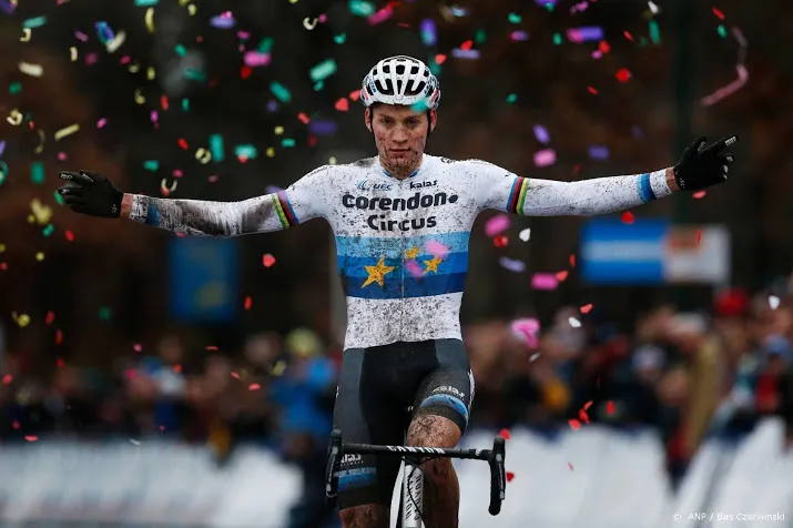 van der poel wint ook shorttrackrace in italie