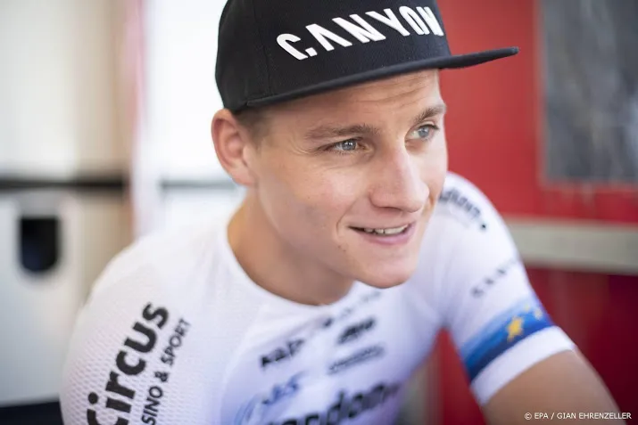 van der poel wint tour of britain in stijl