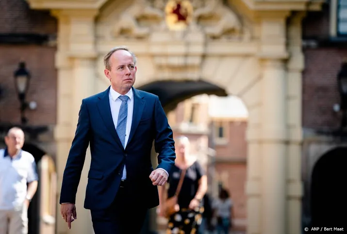 van der staaij kijk naar huidige coalitie om uit impasse te komen