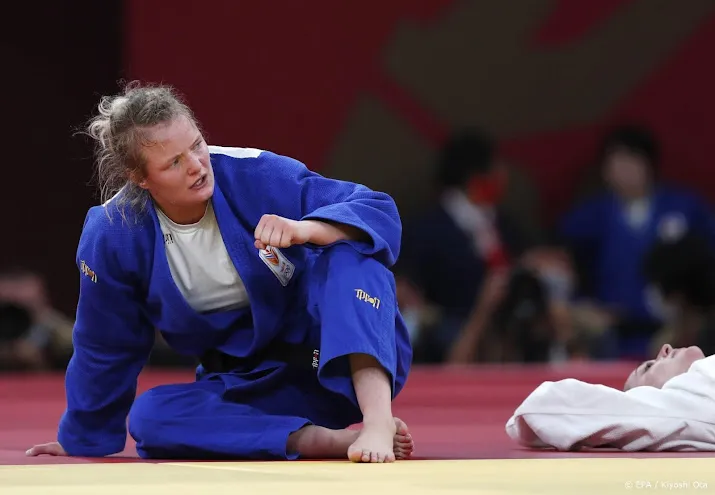 van dijke houdt zilver over aan vijfde finale ek judo