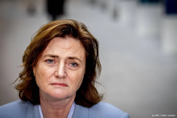 van gennip actie nodig na ronduit pijnlijk enqueterapport