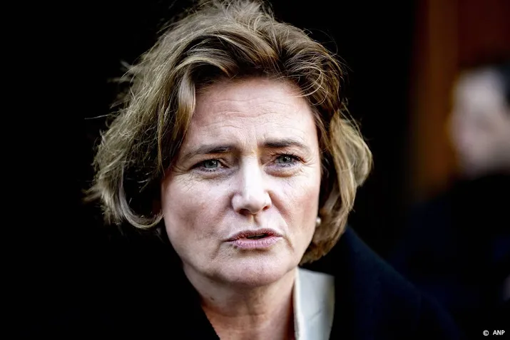 van gennip grensoverschrijdend gedrag nu structureel aanpakken