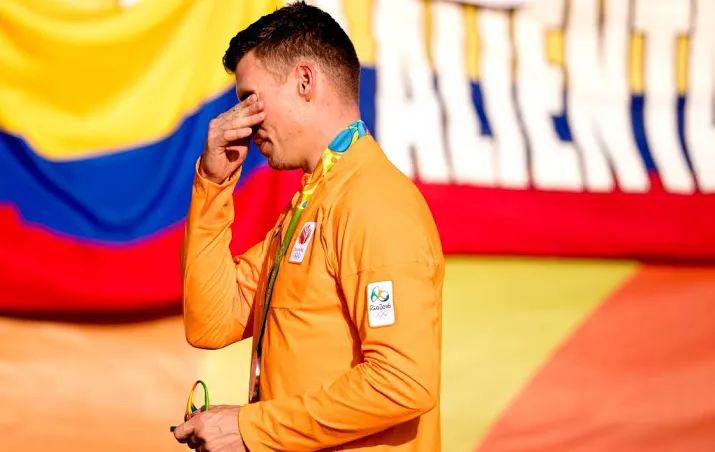 van gorkom laat voor het eerst van zich horen