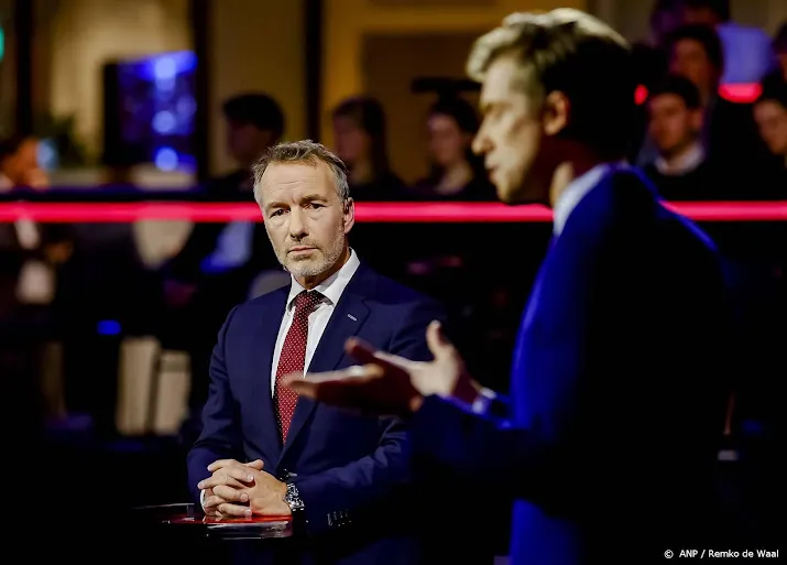 van haga hoopt op zetel vindt pvv diep socialistisch