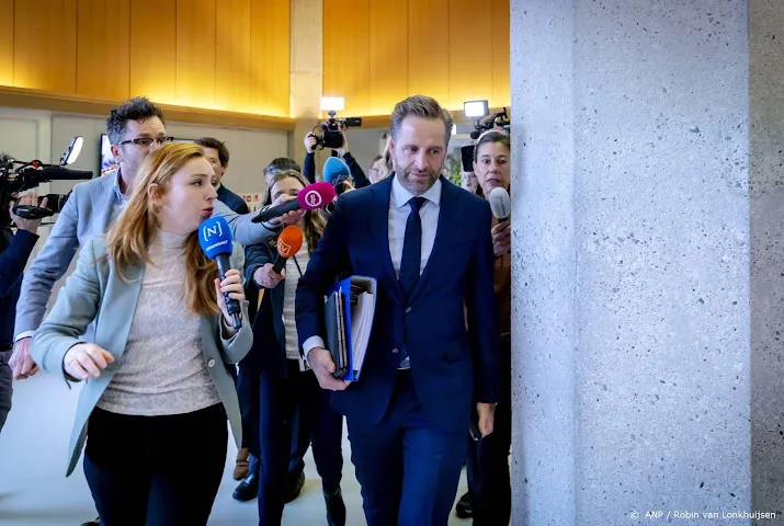 van haga kondigt direct motie van wantrouwen aan tegen de jonge