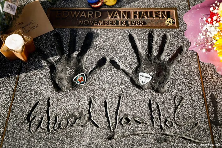 van halen 1300 procent meer gestreamd in vs na dood eddie