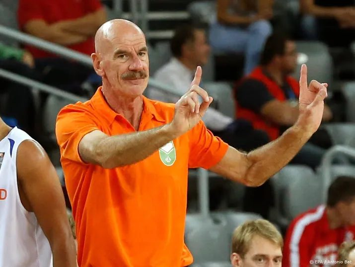 van helfteren weg als bondscoach basketballers
