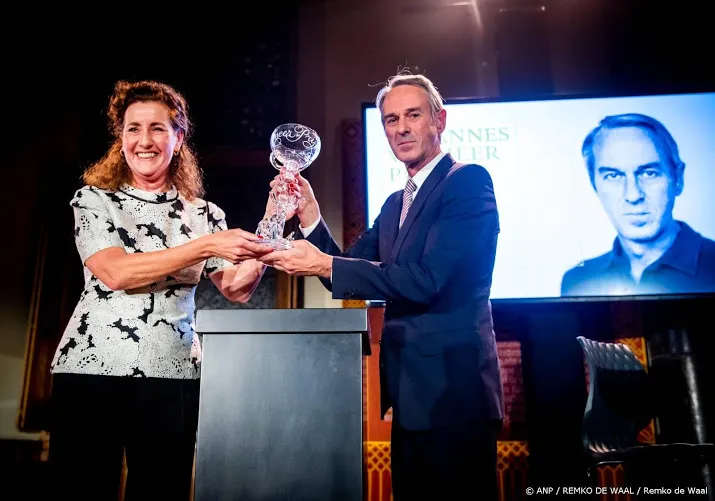 van hove geldprijs voor internationalisering