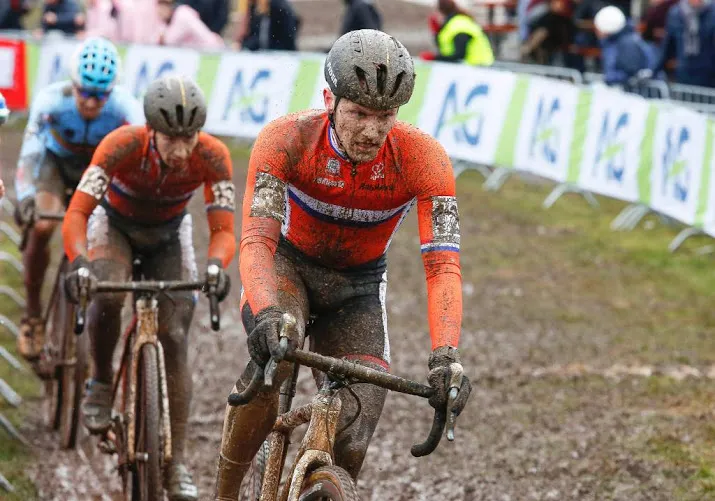 van kessel zegeviert in veldrit hasselt