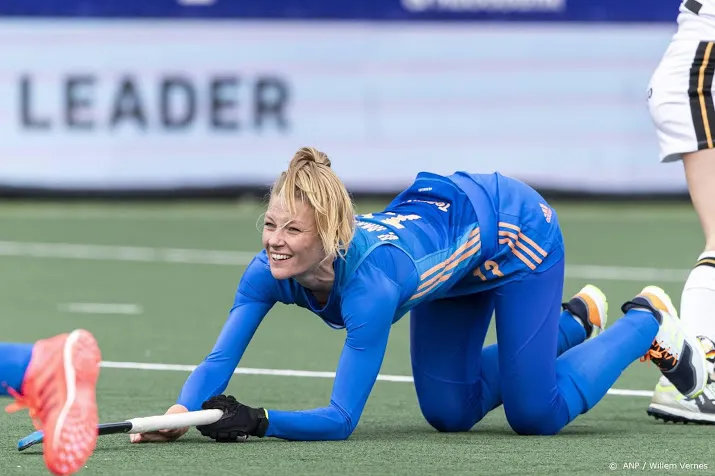 van maasakker beeindigt na spelen hockeyloopbaan