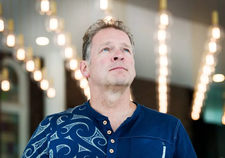 van muiswinkel wordt amsterdamse sinterklaas