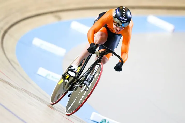 van riessen eerste vrouw bij profteam beat