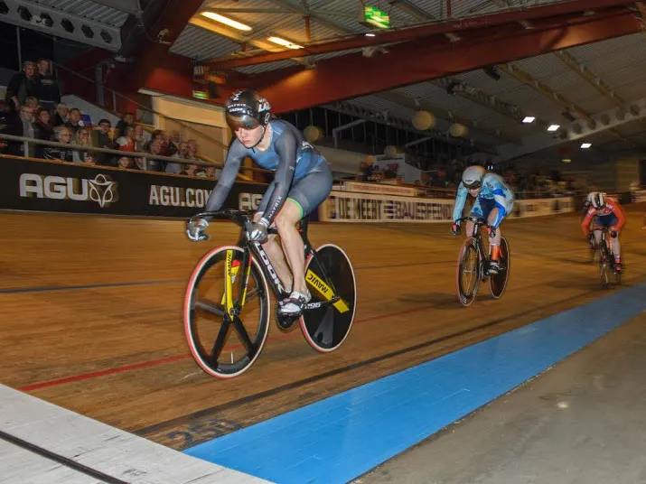 van riessen pakt tweede titel op nk baan