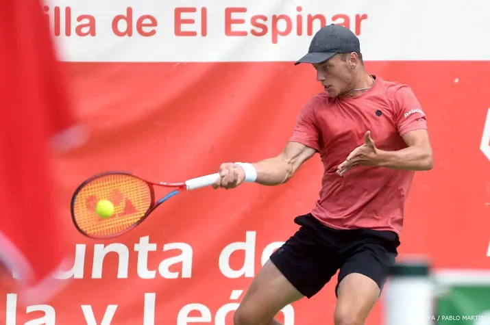 van rijthoven naar tweede kwalificatieronde roland garros