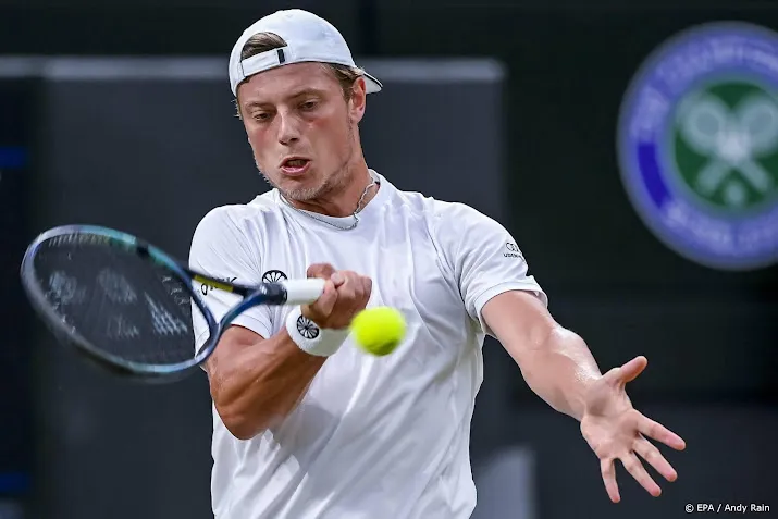 van rijthoven pakt set maar kan niet stunten tegen djokovic