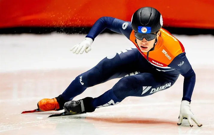van t wout op wk shorttrack ook op 500 meter ronde verder